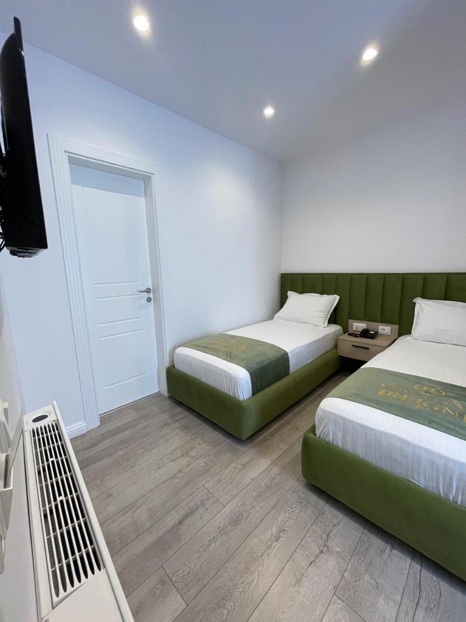 Reign Hotel Vorë Eksteriør billede