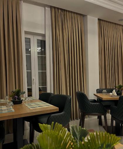 Reign Hotel Vorë Eksteriør billede